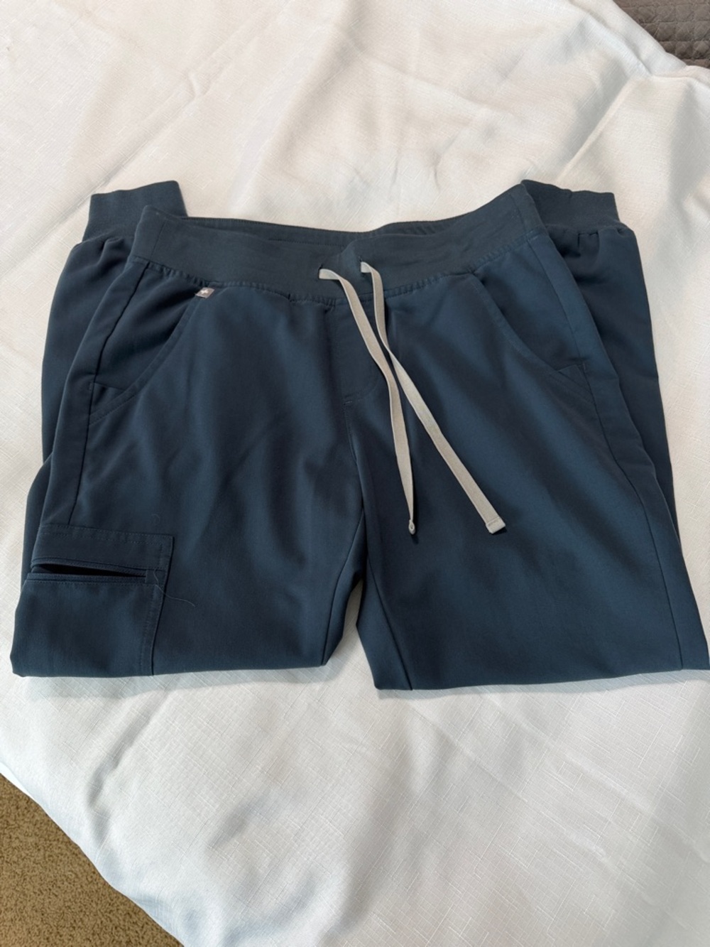 Figs Dark Harbor Zamora scrub pants small petite